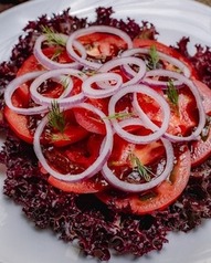 salade  de tomate au silure